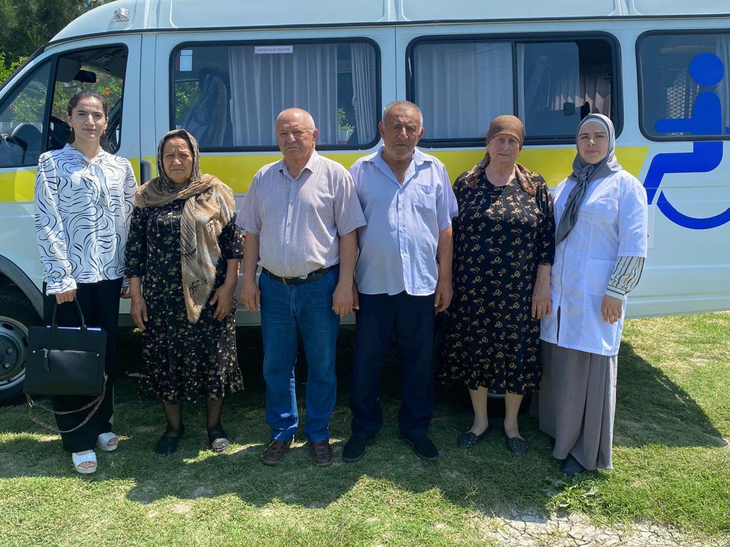 Мобильная бригада продолжает реализацию регионального проекта "Cтаршее поколение".